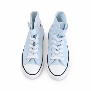 Converse Chuck Taylor High Tops Light Blue Hearts Size 3 (Runs Big)